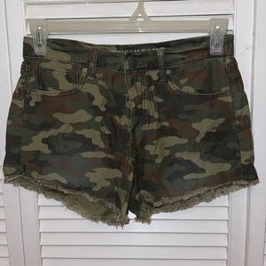 Camo vintage hi-rise shorts from American Eagle
